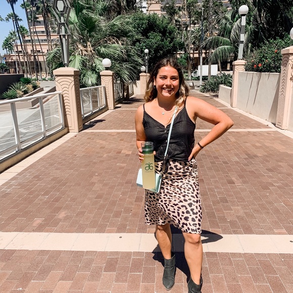 Meet your Posher, Michela Pags ⚡️💕 - Picture 5 of 7